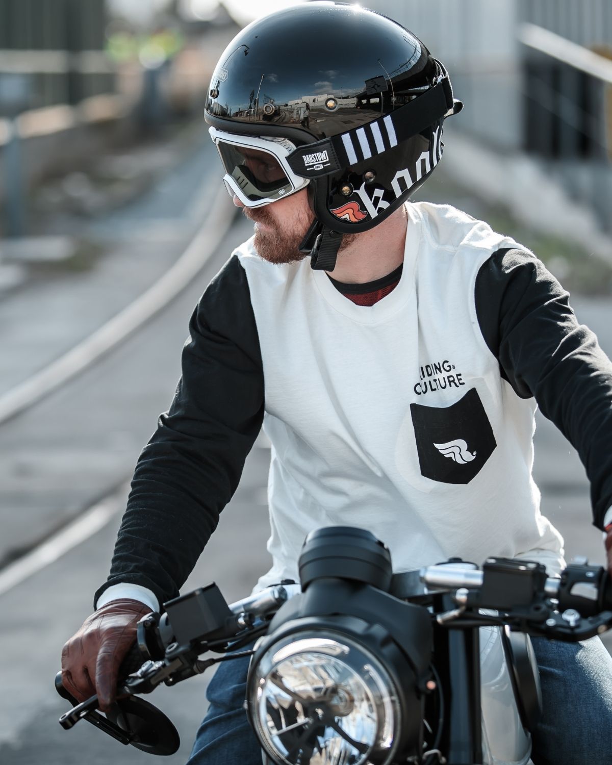 Black/Dirt White Longsleeve